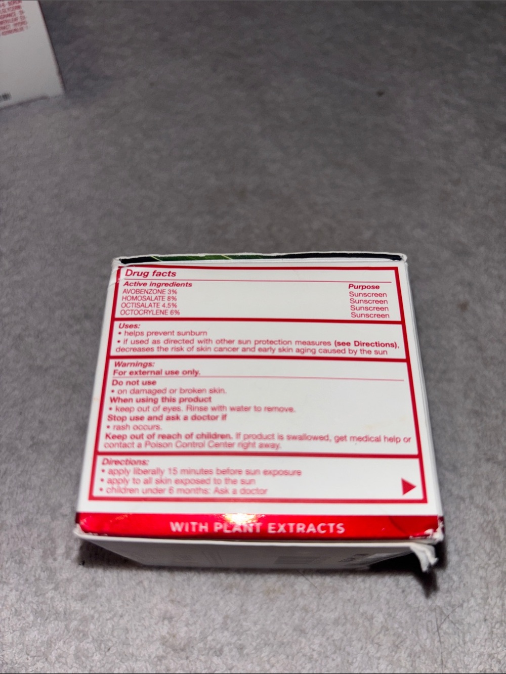 Clarins Multi-Intensive Day Super Restorative Cream - Red and White - Picture 2 of 5